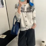 Women's Long-sleeved Crew Neck Cardigan - Knitwear Jacket - Image 2